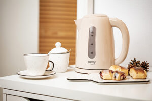 Чайник Camry CR 1254 beige: кольоровий акцент на вашій кухні