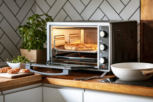 Духовка Camry CR 6018 35л - Універсальна духовка середнього обсягу від Camry для приготування різноманітних страв