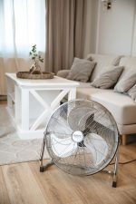 Підлоговий Вентилятор Camry CR 7306 з металевим пропелером діаметром 45 см