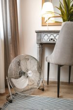 Підлоговий Вентилятор Camry CR 7306 з металевим пропелером діаметром 45 см