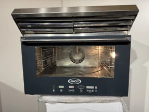 Пароконвектомат з рекуператором та системою автомийки UNOX XVC 104 (для барів - ресторанів)