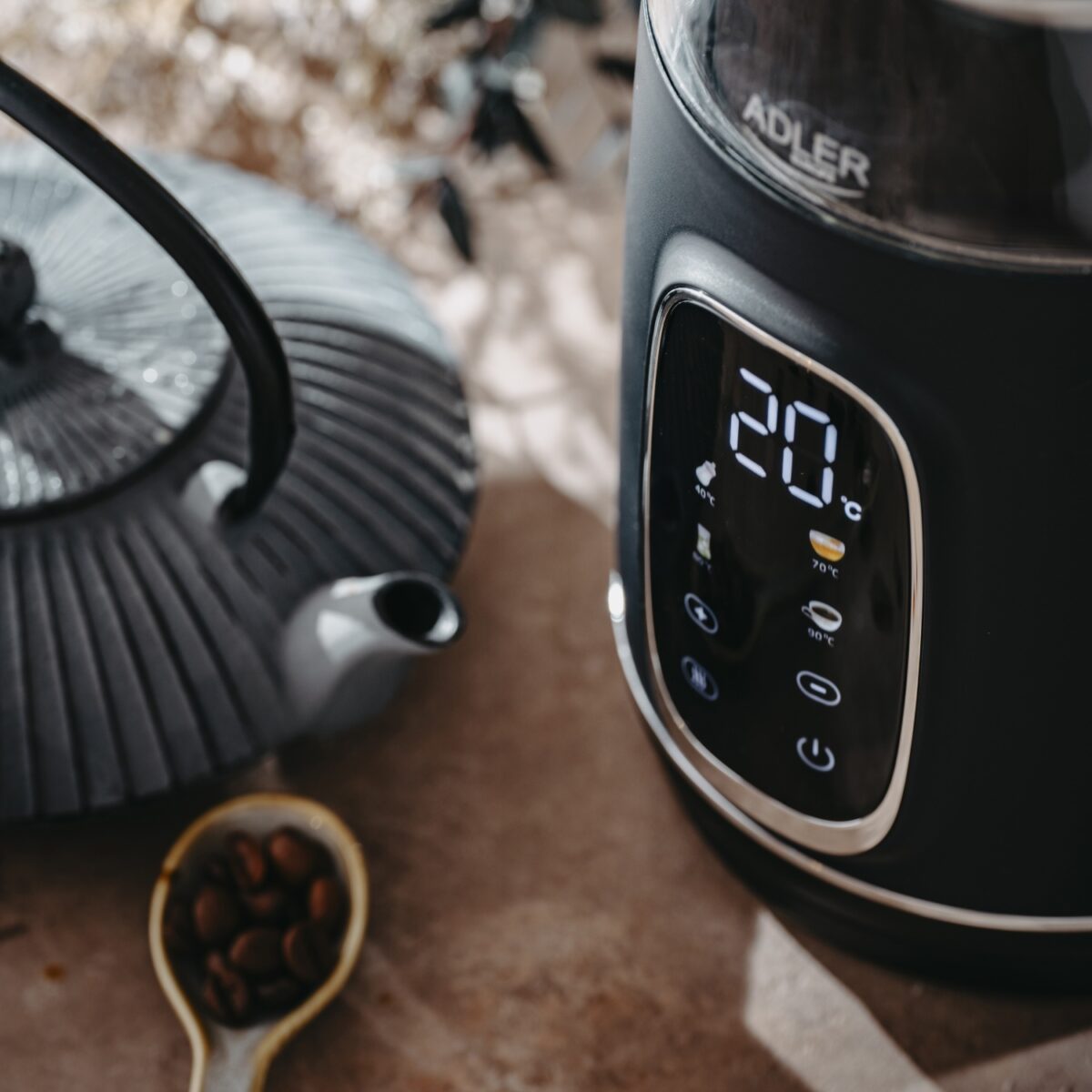 Скляний електричний чайник Adler AD 1305 LED 1.7л 2200Вт 40°C-100°C white silver