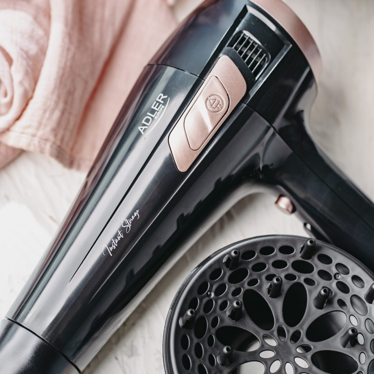 Фен Adler AD 2283 з висувним шнуром 2000W–2400W + дифузор
