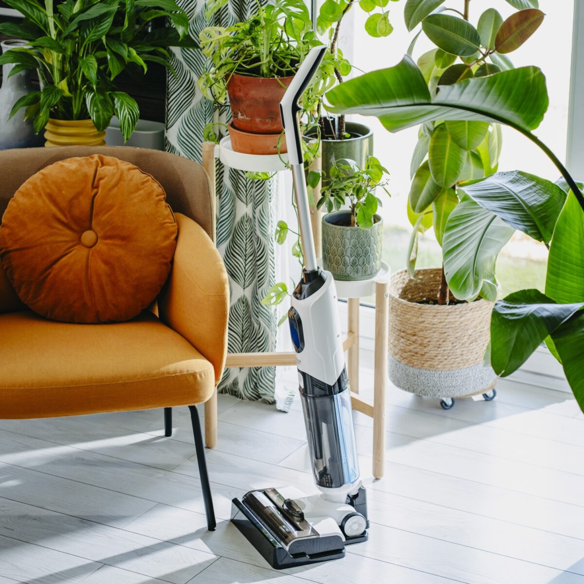 Ручний акумуляторний пилосос 2-в-1 для сухого та вологого прибирання Adler AD 7077 2600мАг