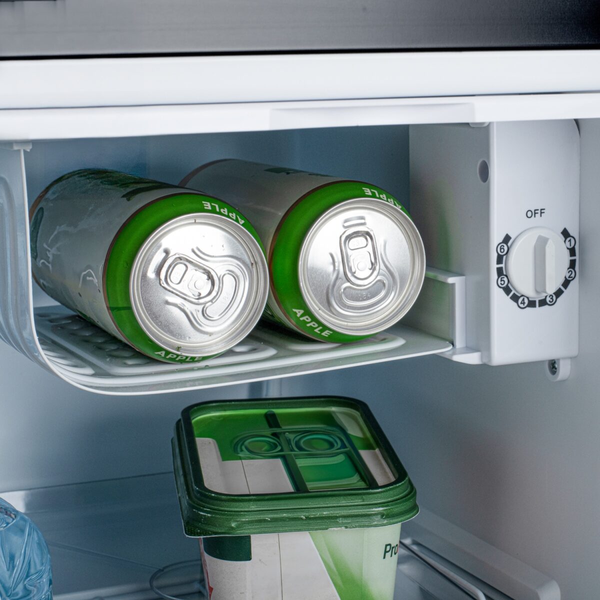 Окремостоячий підстільний Холодильник Adler AD 8096 Black 45L 6-ступінчасте регулювання