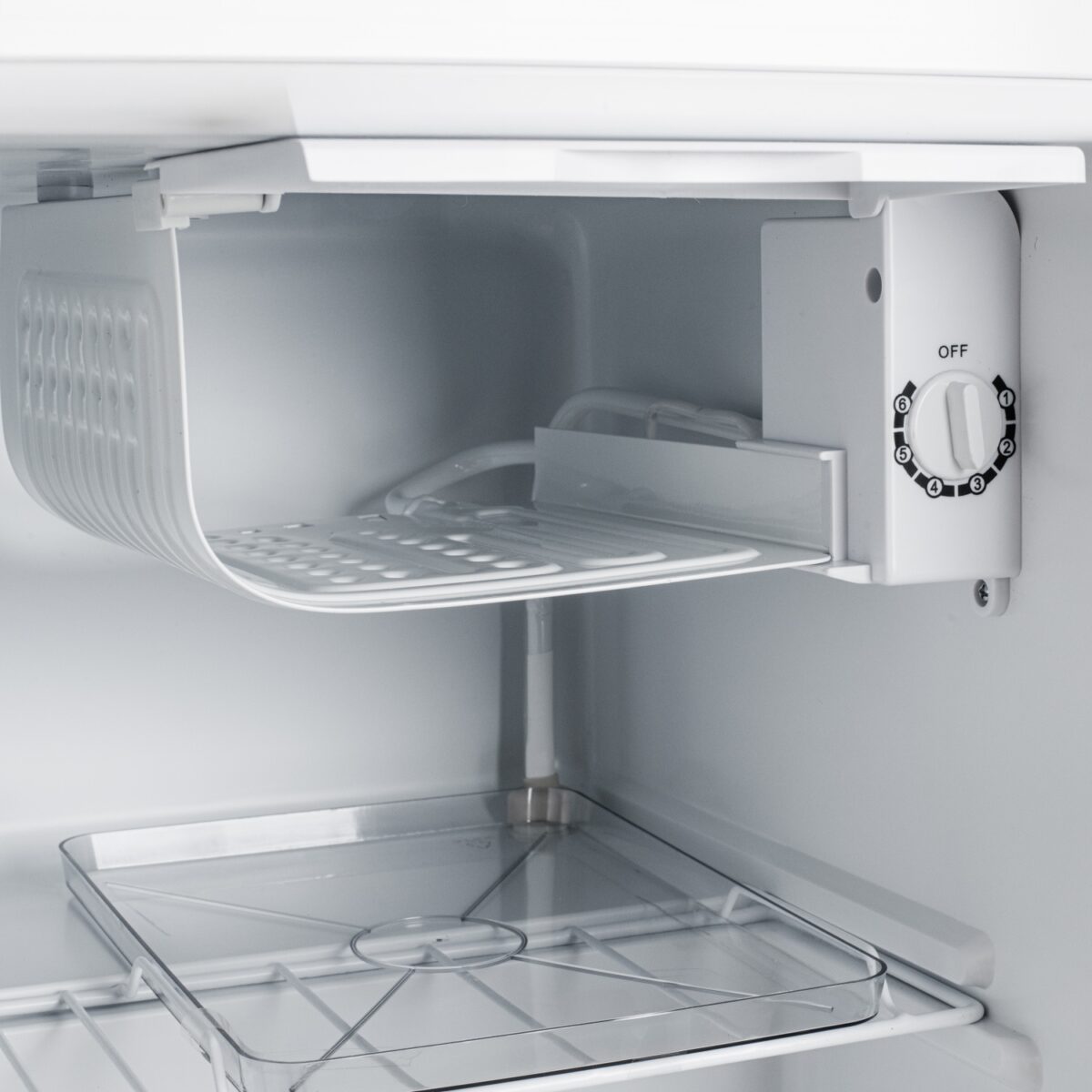 Окремостоячий підстільний Холодильник Adler AD 8096 white 45л 6-ступінчасте регулювання