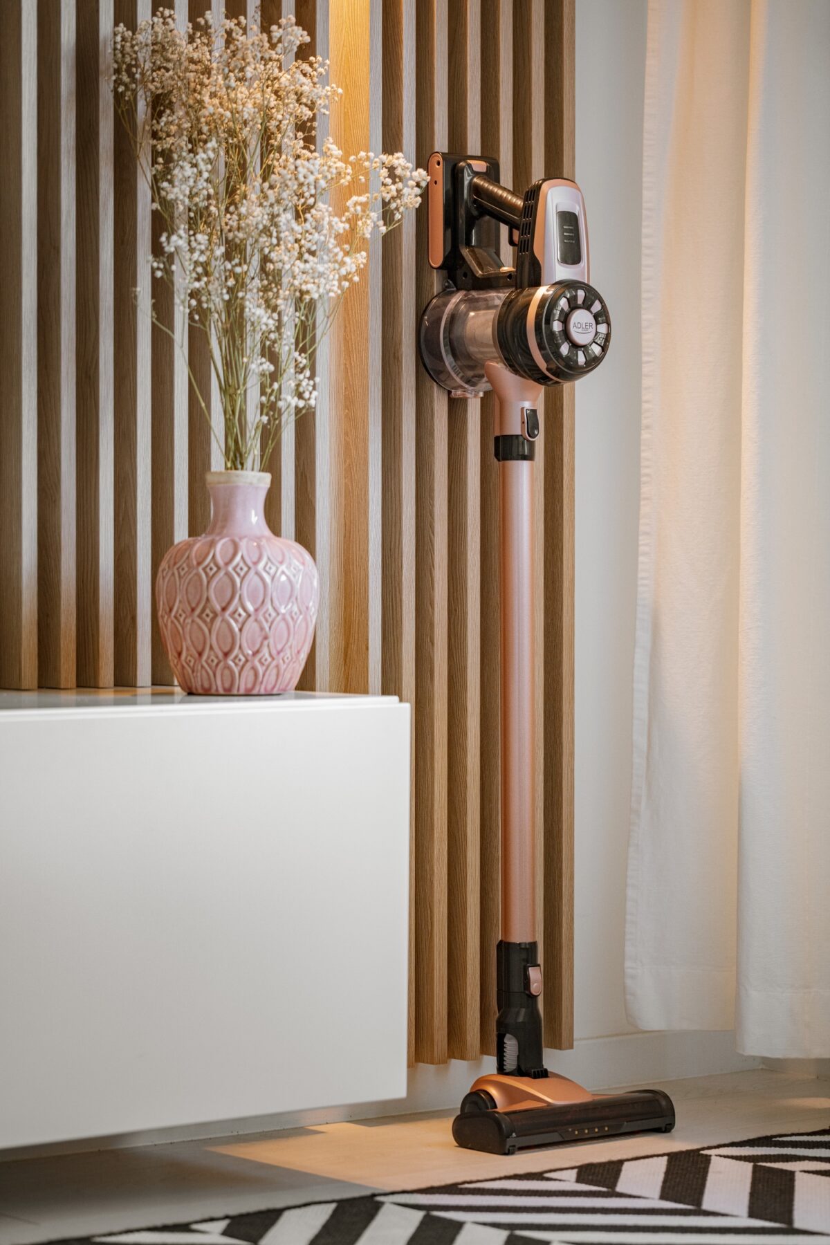 Безпровідний ручний пилосос Adler AD 7044 2200mAh 120Вт – 250Вт