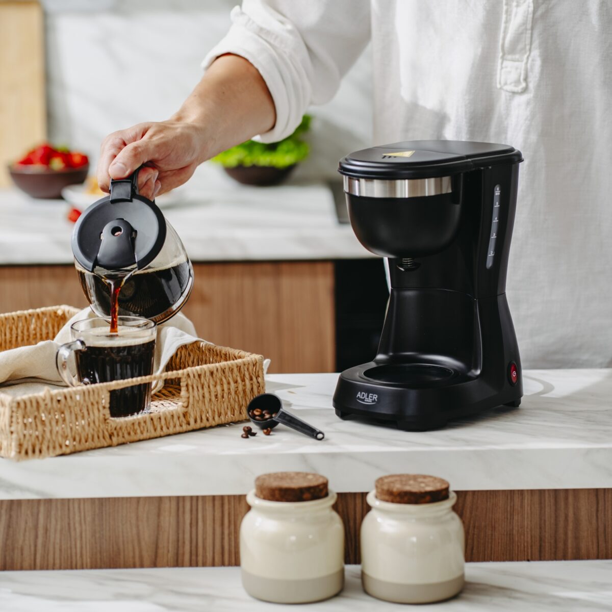 Кавоварка крапельного типу Adler AD 4381 0.6 л black