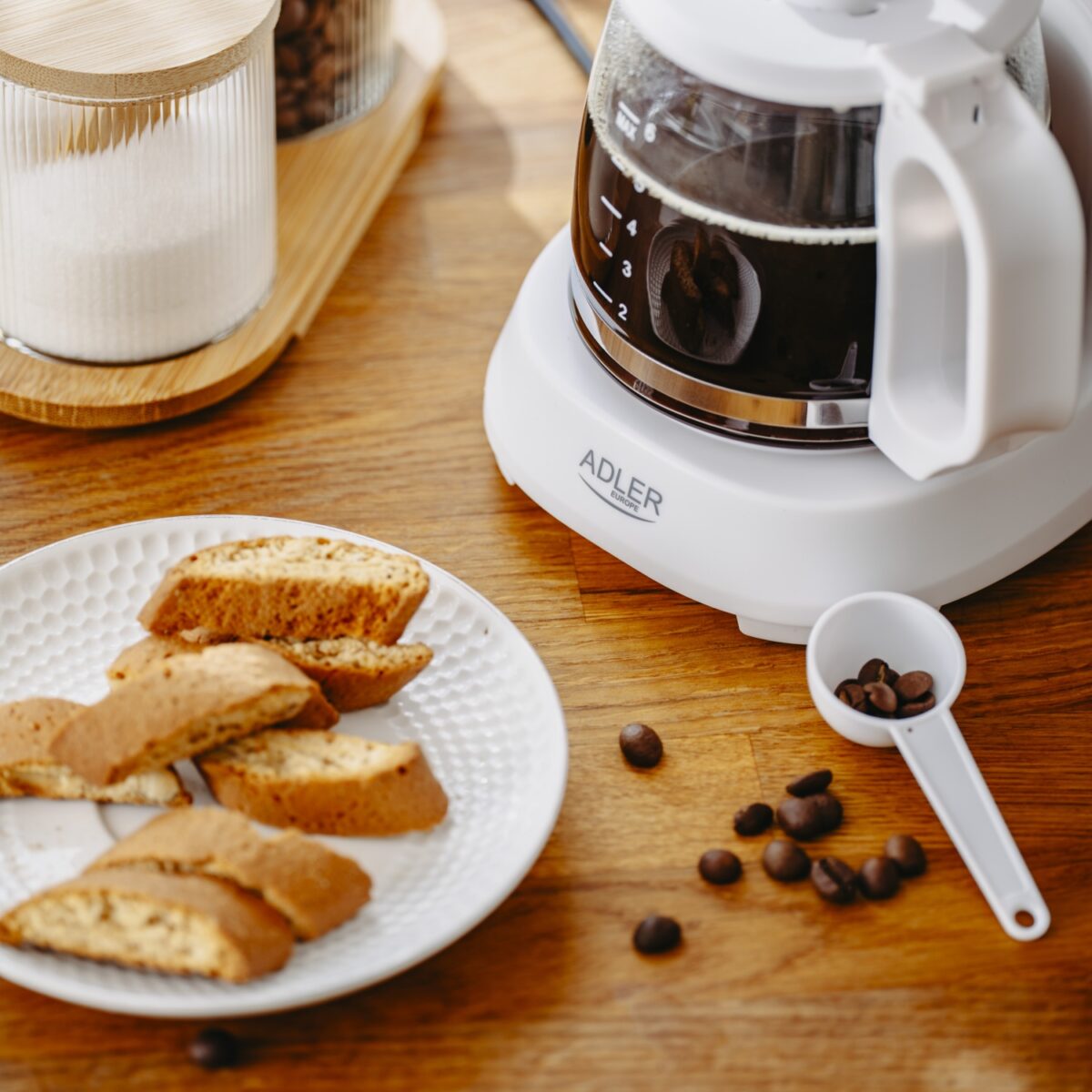 Кавоварка крапельна Adler AD 4381 біла 0.6л