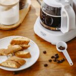 Кавоварка крапельна Adler AD 4381 біла 0.6л