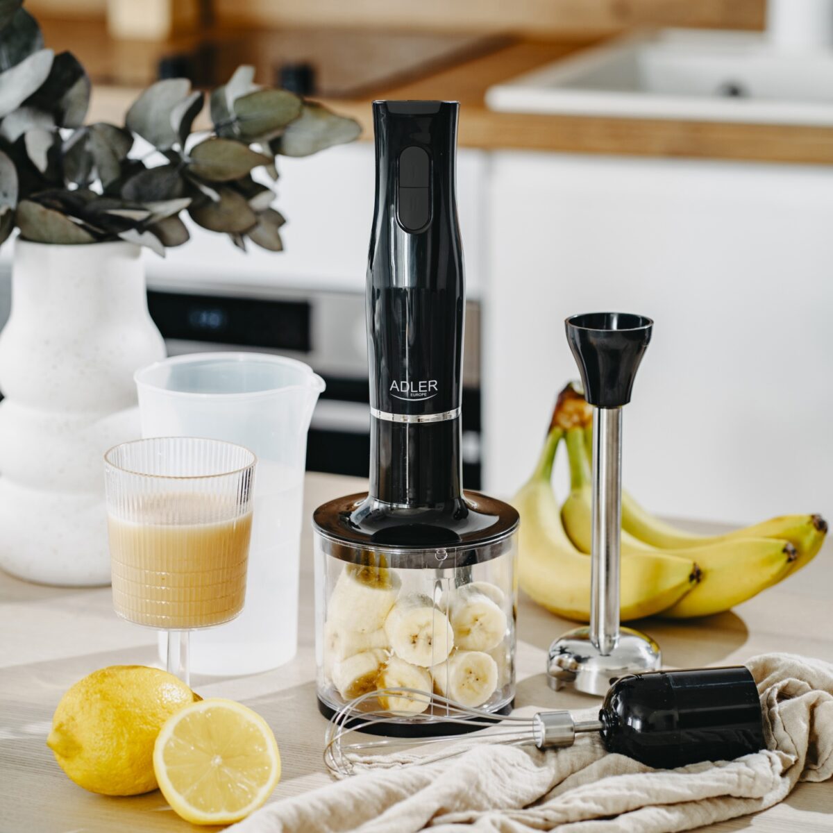 Блендер міксер подрібнювач Adler AD 4620 800Вт чорний
