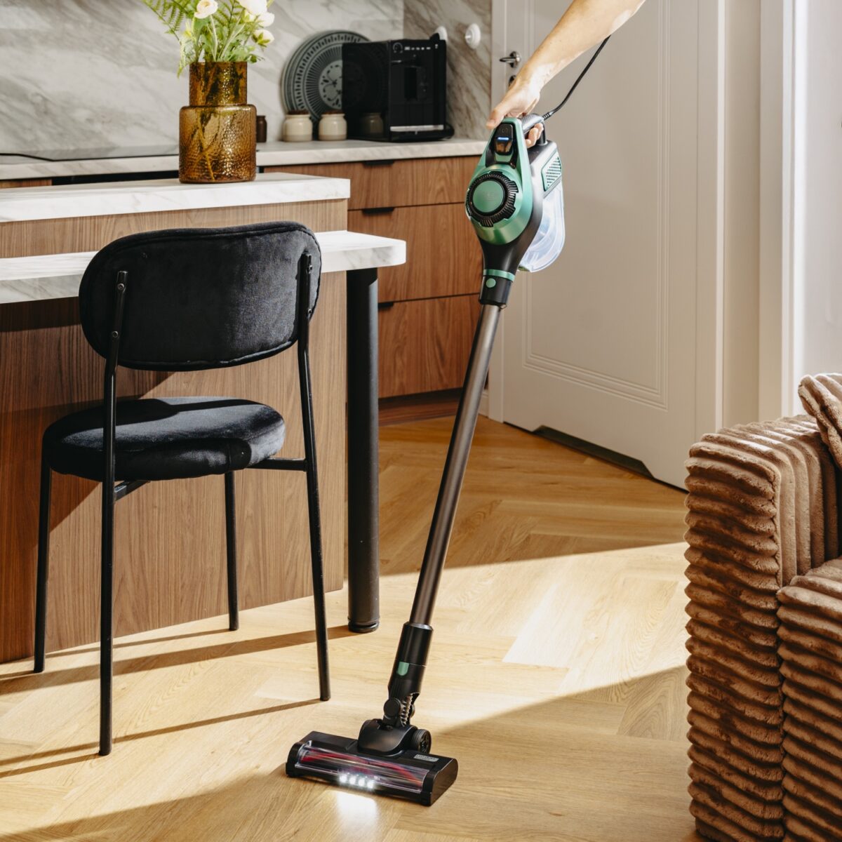 1500_ad_7083gr_17 Ручний акумуляторний пилосос Adler AD 7083 3.5кг 15000Pa фільтр HEPA 13 700Вт green