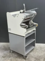 Хліборізка Jac MJM 450/9 135кг: Професійна хліборізальна машина для ідеальної нарізки 450 буханок в годину