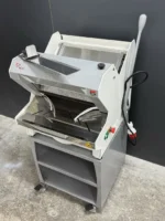 Хліборізка Jac MJM 450/9 135кг: Професійна хліборізальна машина для ідеальної нарізки 450 буханок в годину