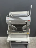 Хліборізка Jac MJM 450/9 135кг: Професійна хліборізальна машина для ідеальної нарізки 450 буханок в годину