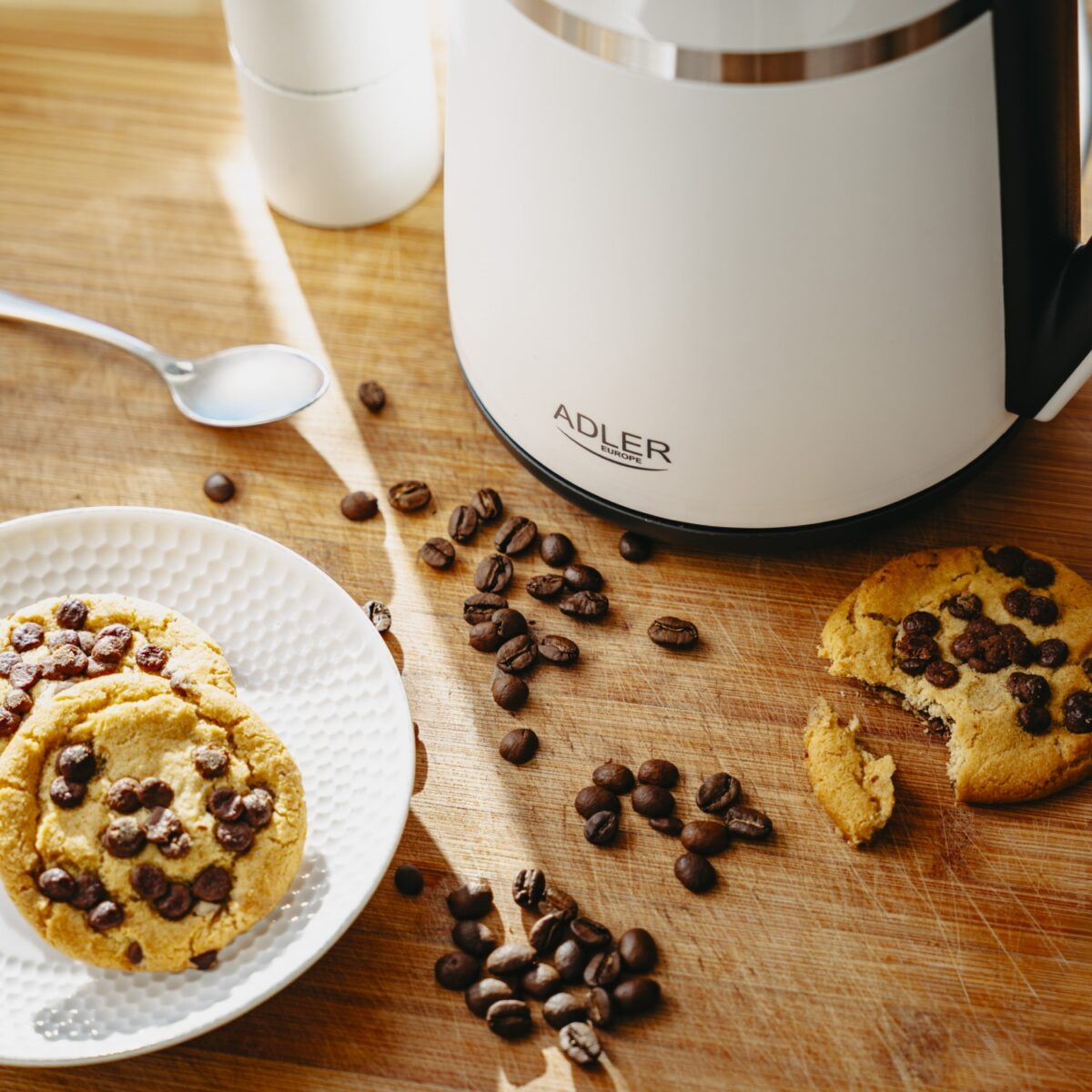 Електричний Чайник Adler AD 1355 white 1.7 л внутрішня частина з нержавіючої сталі Подвійні стінки
