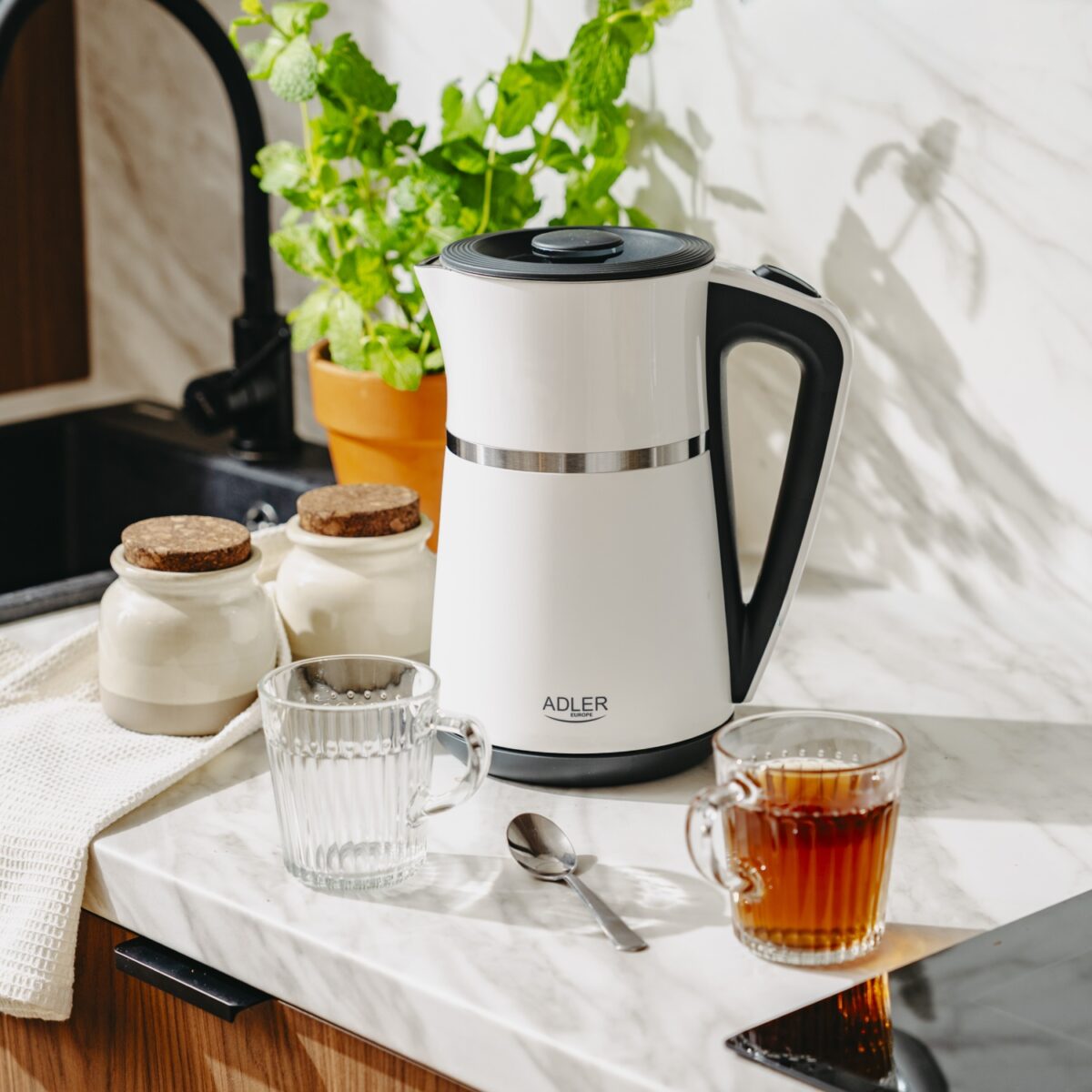 Електричний Чайник Adler AD 1355 white 1.7 л внутрішня частина з нержавіючої сталі Подвійні стінки