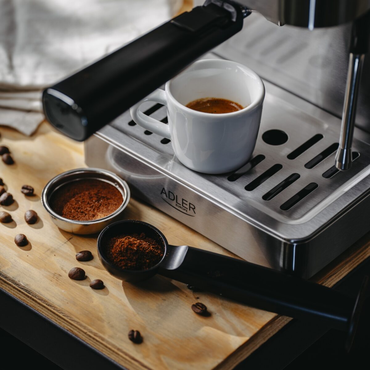 Кавоварка компресійна 5-в-1 Adler AD 4390 термоблок 20 бар PID спінювач молока