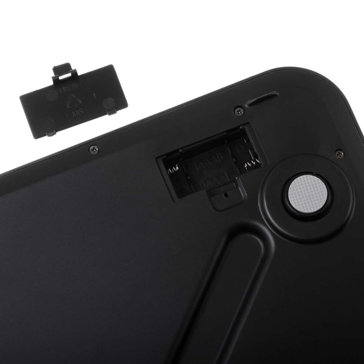 Електронні ваги для ванної кімнати Adler AD 8193 чорні – надійний пристрій з максимальною вантажопідйомністю 250 кг і точністю вимірювання 100 г.