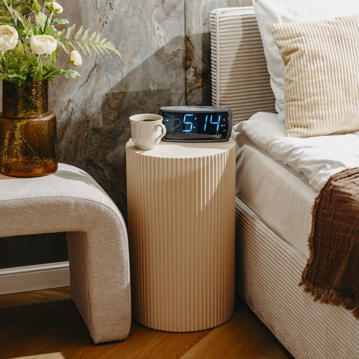 Компактний будильник з FM/AM Радіо годинник Adler AD 1121 s